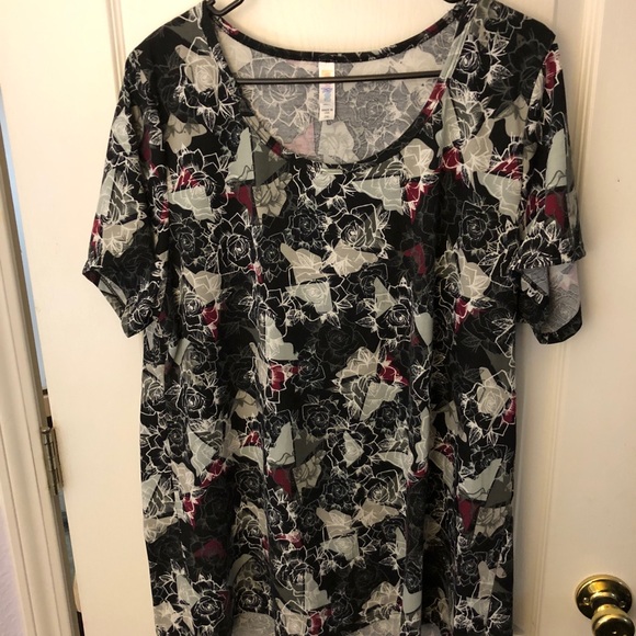 Lula Roe top 2xL - Picture 1 of 4